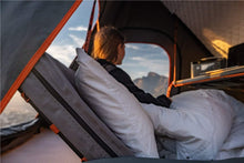 Load image into Gallery viewer, Alu Cab Gen 3-R Hard Shell Rooftop Tent
